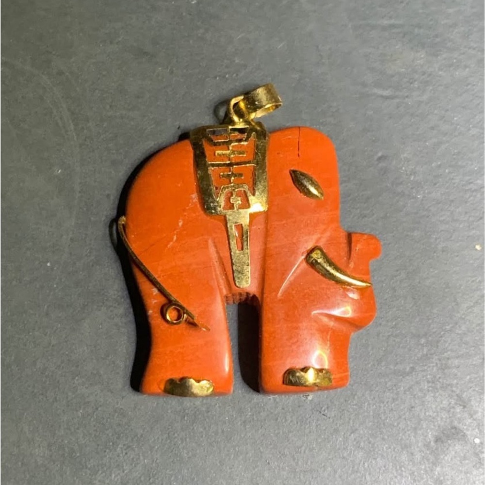 VTG Crystal Trunk Up Elephant Pendant